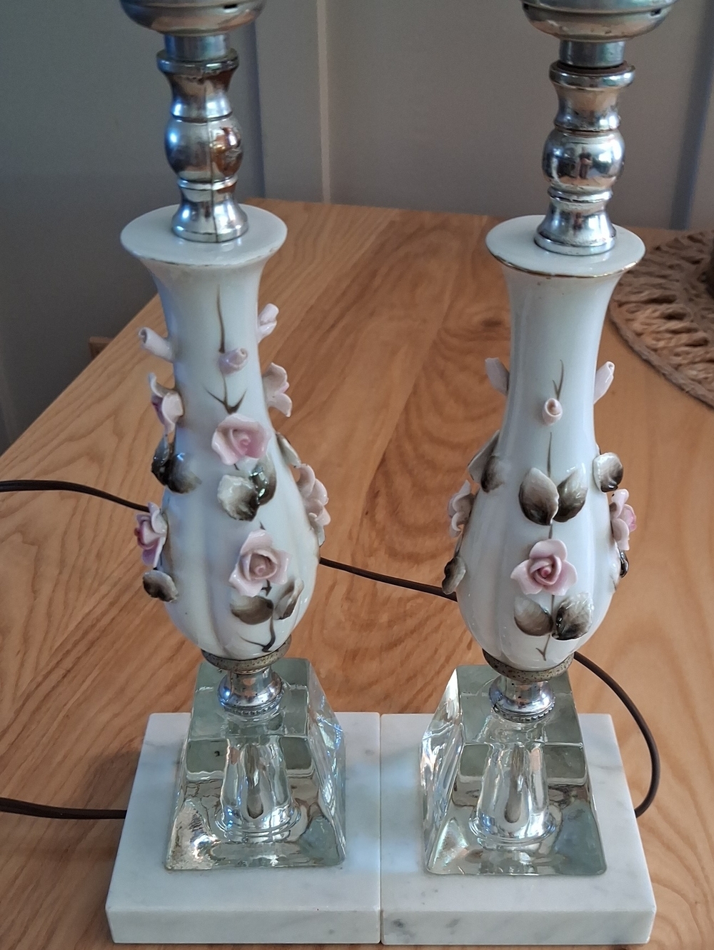 Vintage Campodimonte Style Boudoir Lamp Set/Porcelain Roses Marble Bass